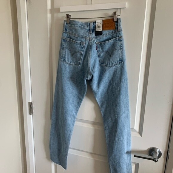 LEVI’S wedgie straight light wash jeans - Picture 7 of 11
